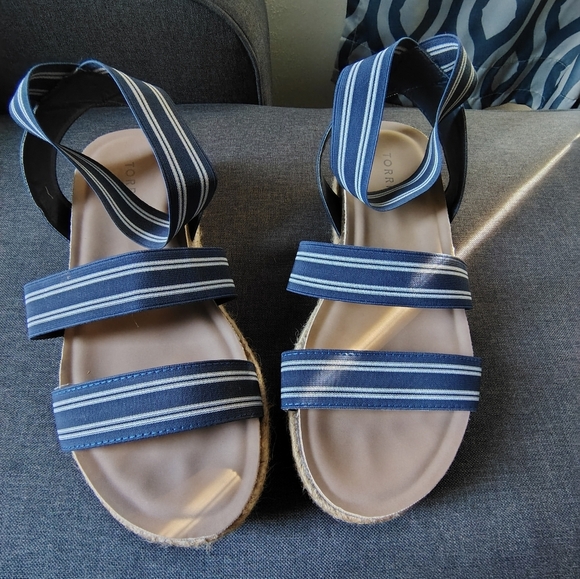 Torrid Platform Sandals With Elastic Size 10WW - Picture 1 of 5